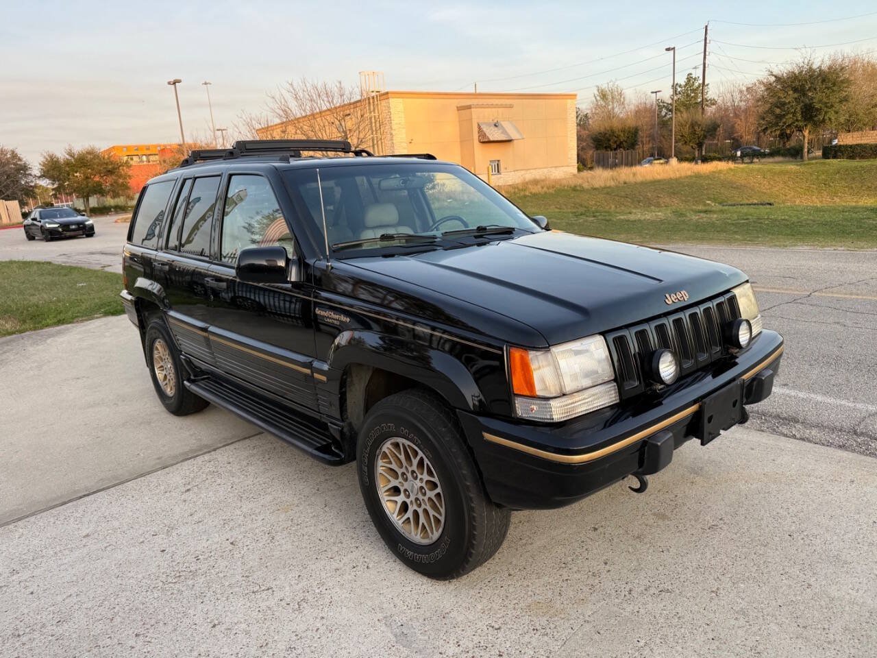 Used 1995 Jeep Grand Cherokee Limited AWD/4WD image 6
