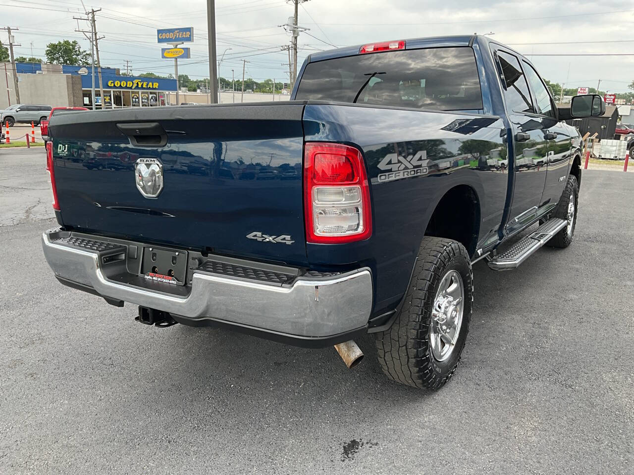 Used 2021 RAM 2500 Tradesman w/ Chrome Appearance Group AWD/4WD image 5