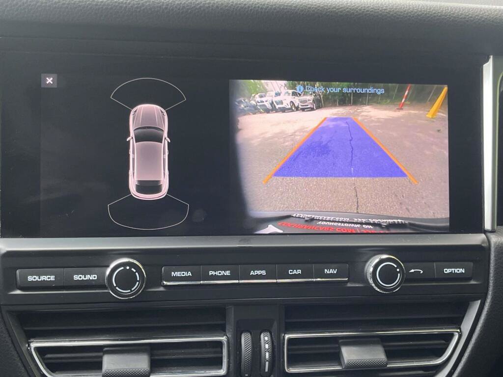 Used 2019 Porsche Macan AWD/4WD image 26
