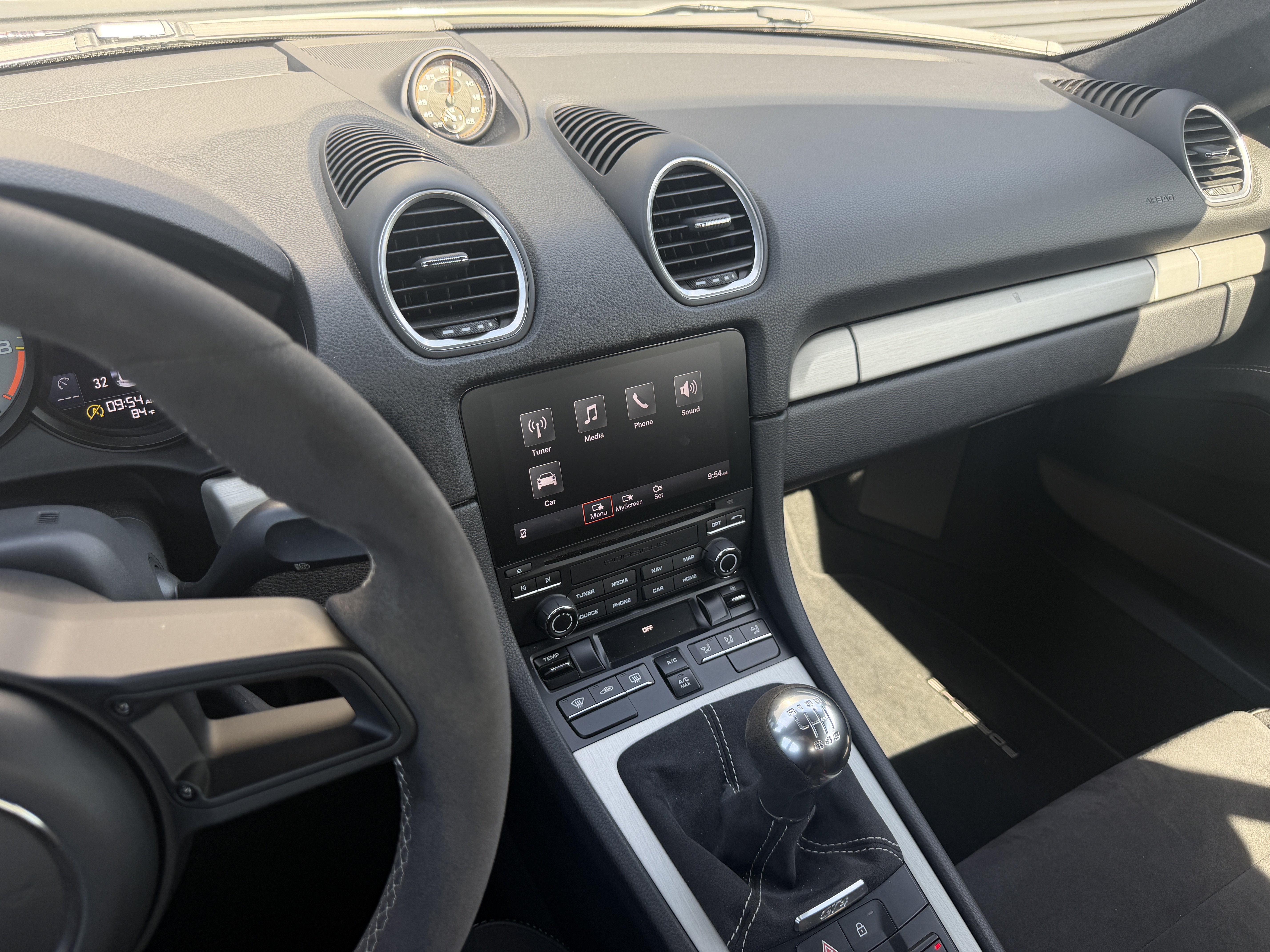 Certified 2020 Porsche 718 Cayman GT4 RWD image 23