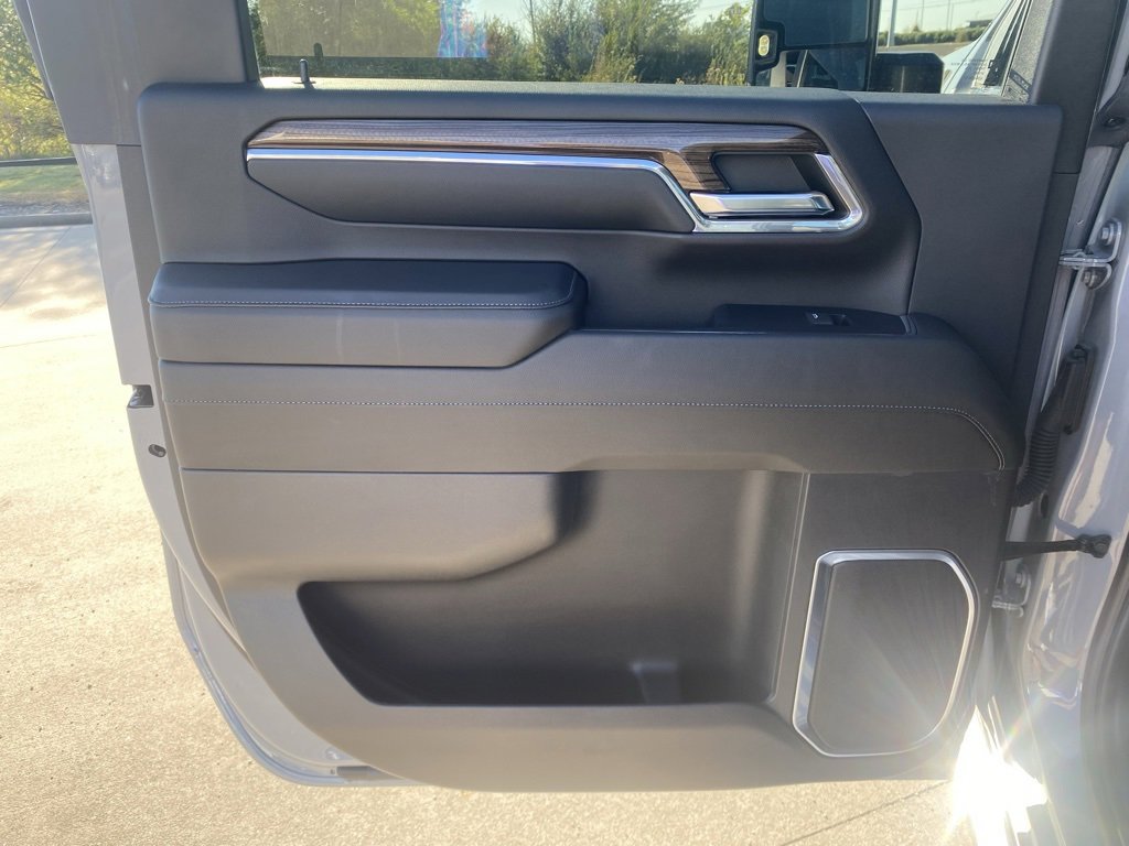 Used 2024 Chevrolet Silverado 2500 LT w/ Texas Edition image 14