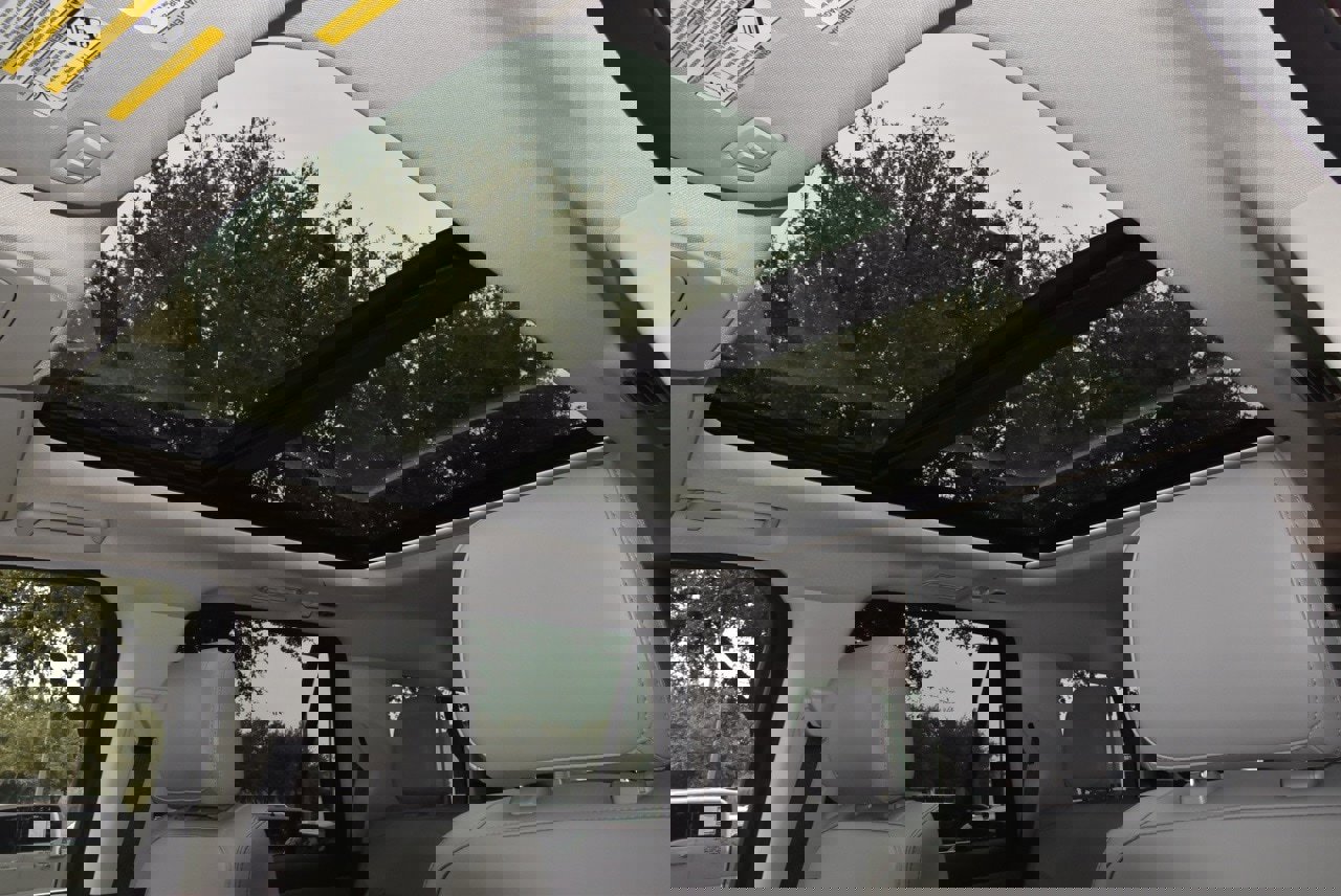 Certified 2025 Ford Expedition Active image 33