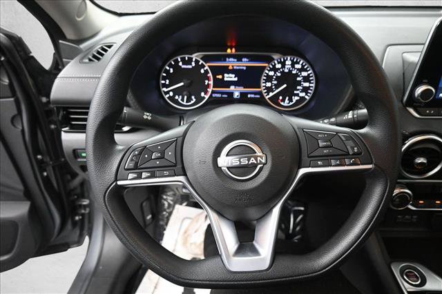 Used 2024 Nissan Sentra SV FWD image 16