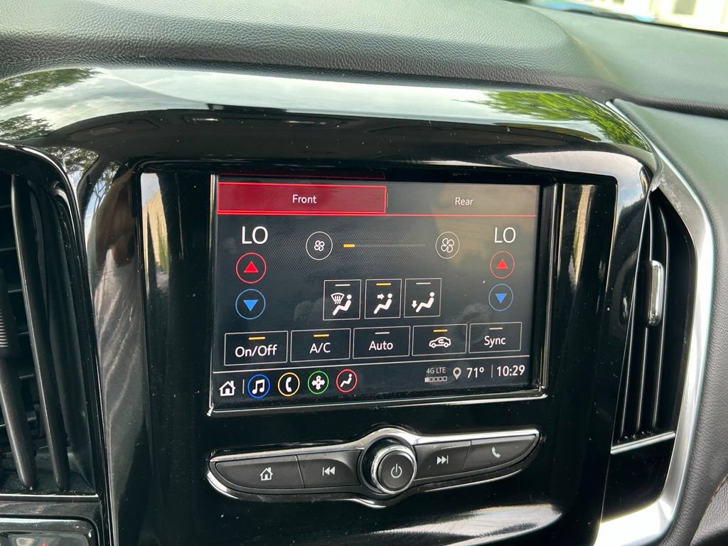 Used 2021 Chevrolet Traverse LS FWD image 21