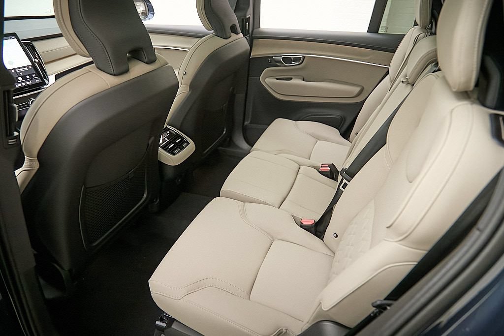 New 2026 Volvo XC90 B6 Plus w/ Protection Package AWD/4WD image 19