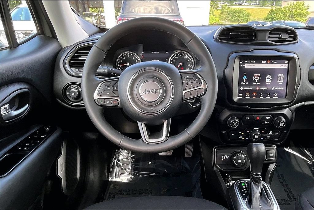 Used 2022 Jeep Renegade Latitude AWD/4WD image 10