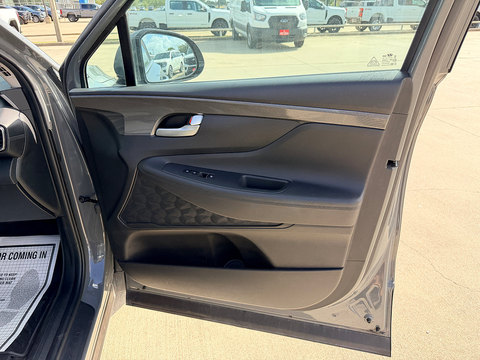 Used 2023 Hyundai Santa Fe SEL FWD image 13