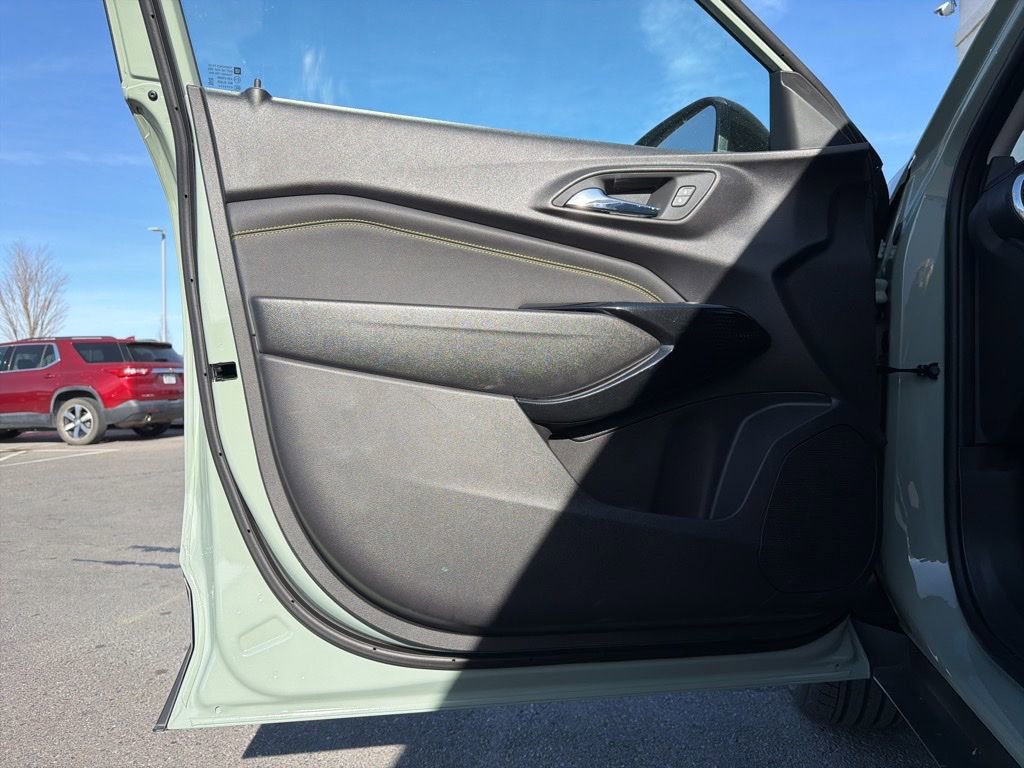 New 2026 Chevrolet Trax ACTIV w/ Sunroof Package image 5