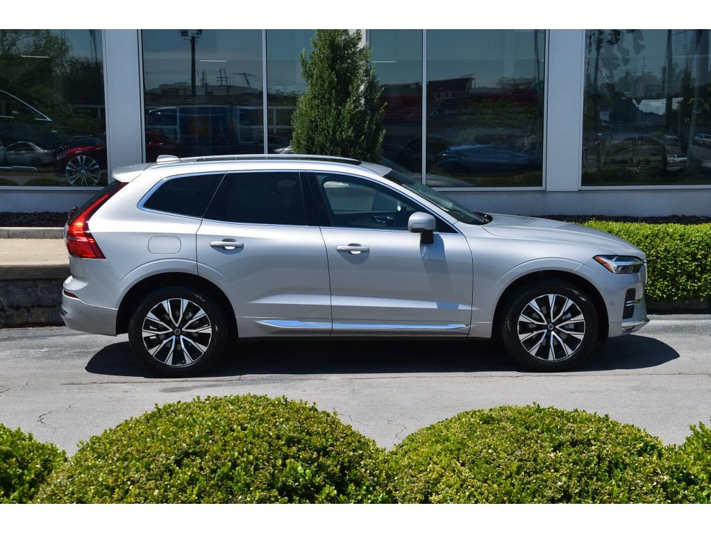Certified 2023 Volvo XC60 B5 Plus w/ Climate Package AWD/4WD image 3