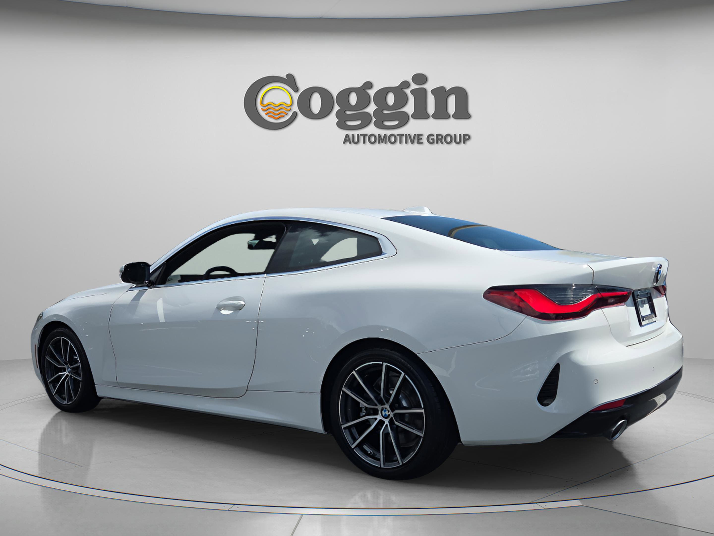 Certified 2025 BMW 430i Coupe w/ Premium Package RWD image 3