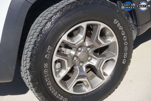 Used 2022 Jeep Cherokee Trailhawk image 11