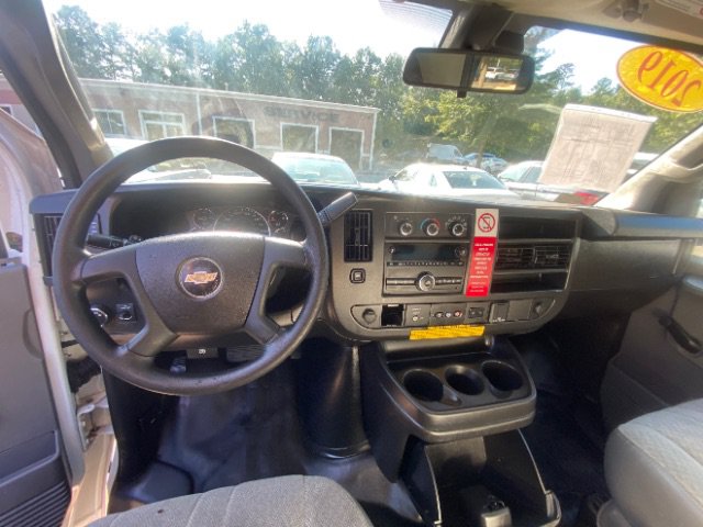 Used 2019 Chevrolet Express 2500 RWD image 16