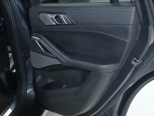 Used 2021 BMW X6 xDrive40i w/ Premium Package image 31