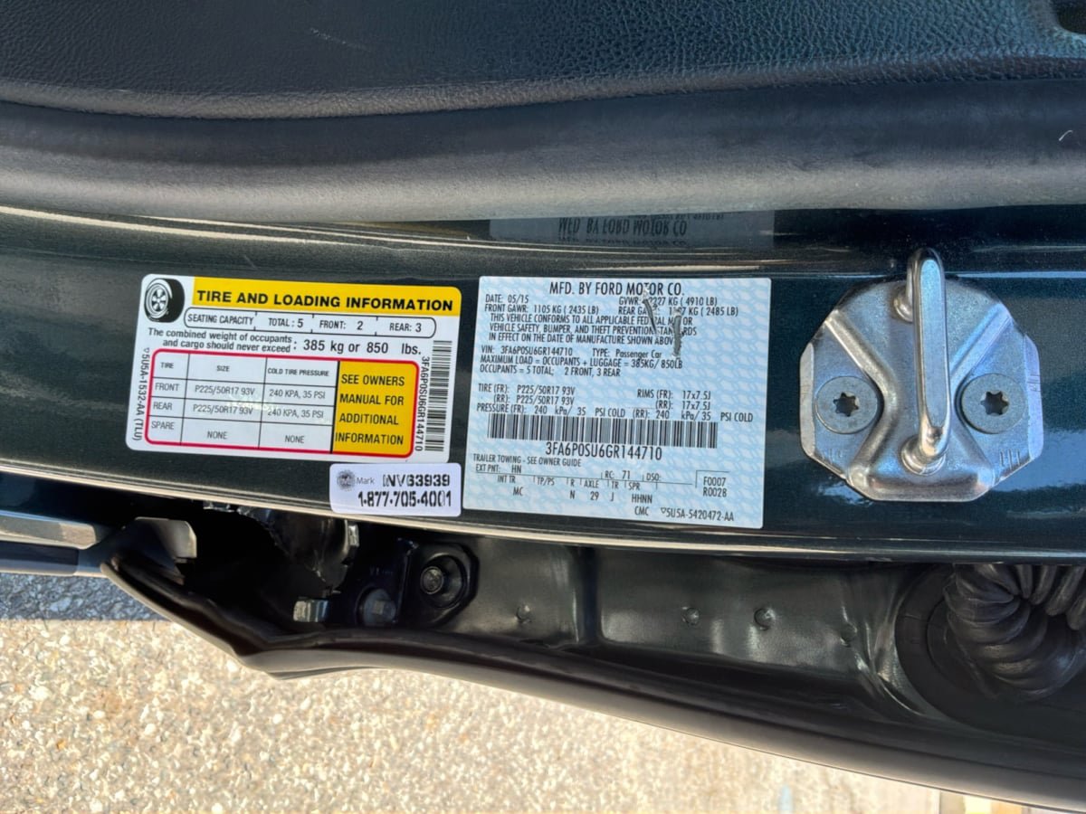Used 2016 Ford Fusion Energi Titanium w/ Driver Assist Package FWD image 22