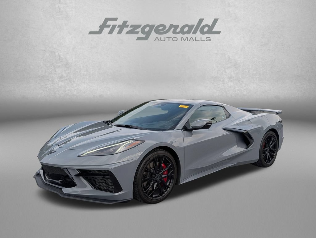 Used 2025 Chevrolet Corvette Stingray Convertible w/ Z51 Performance Package RWD image 2