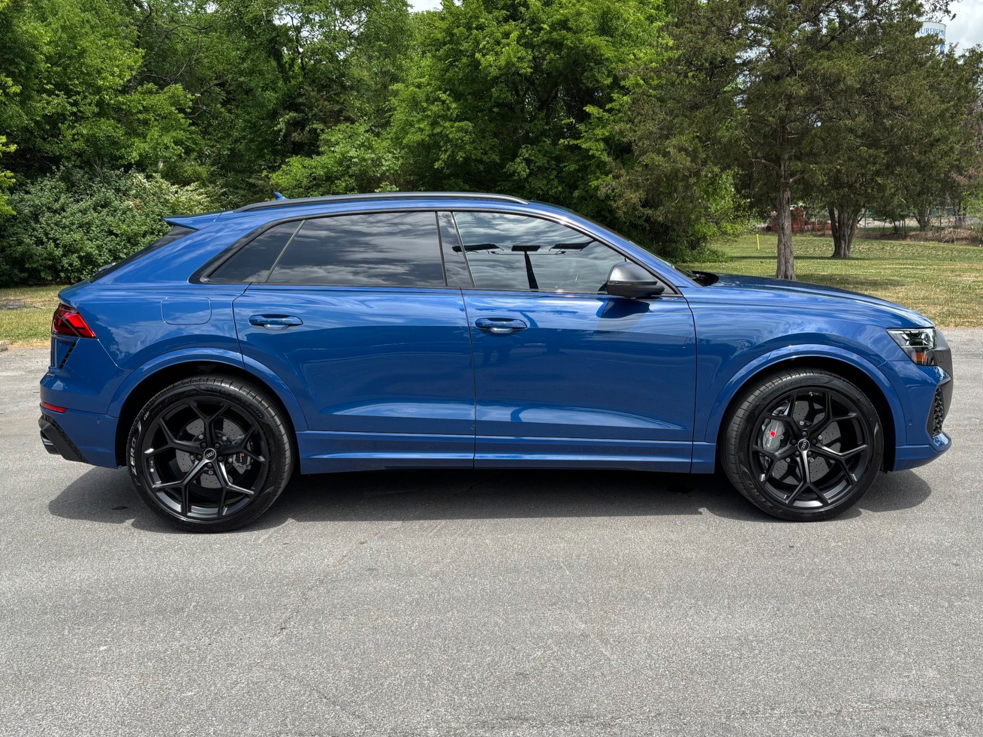Used 2025 Audi RS Q8 performance AWD/4WD image 8