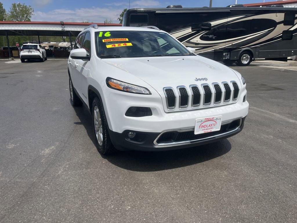 Used 2016 Jeep Cherokee Limited w/ Trailer Tow Group AWD/4WD image 3