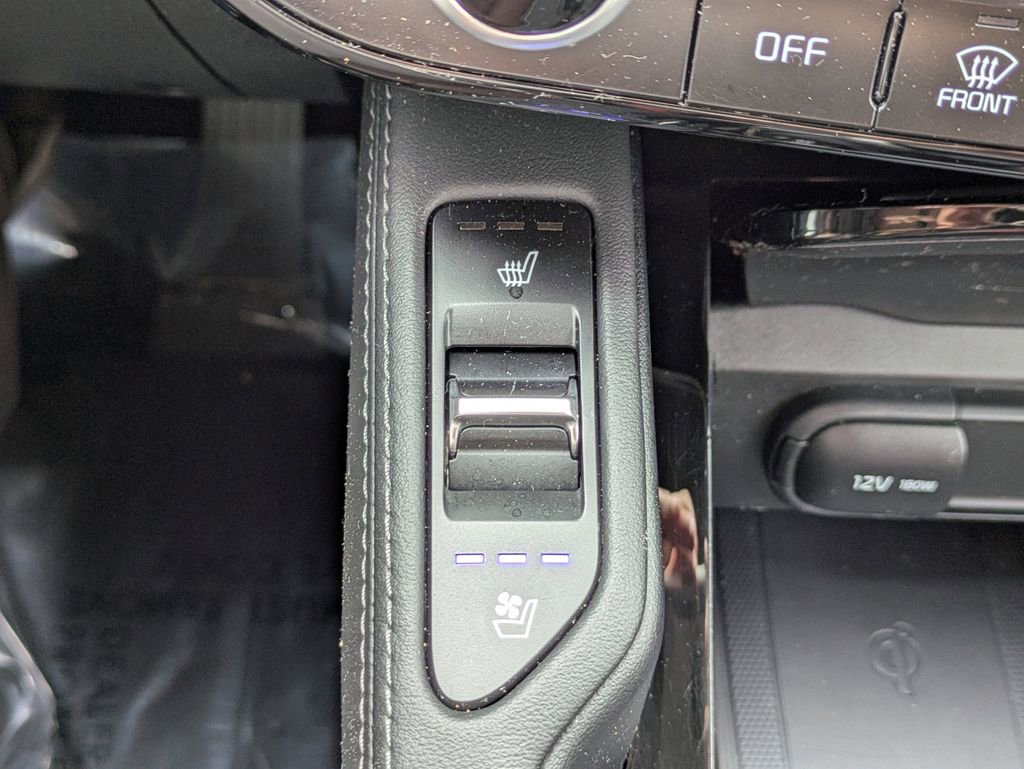 Used 2023 Kia Telluride EX image 25