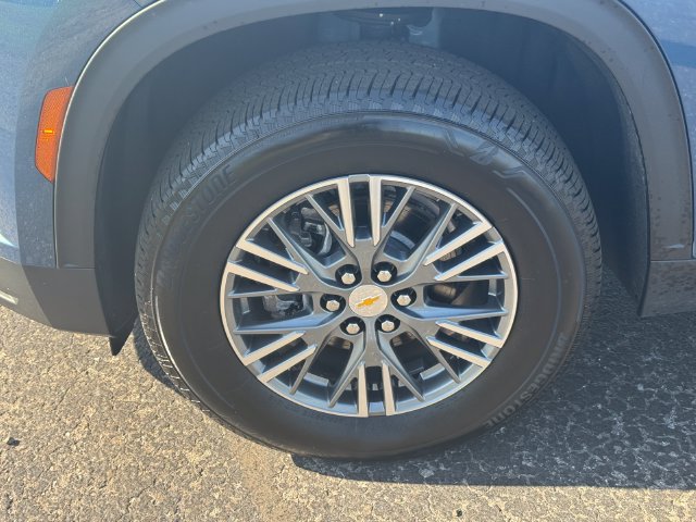 Used 2025 Chevrolet Traverse LT w/ LPO, Floor Liner Package AWD/4WD image 10