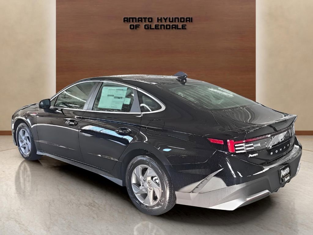 New 2026 Hyundai Sonata SE FWD image 3