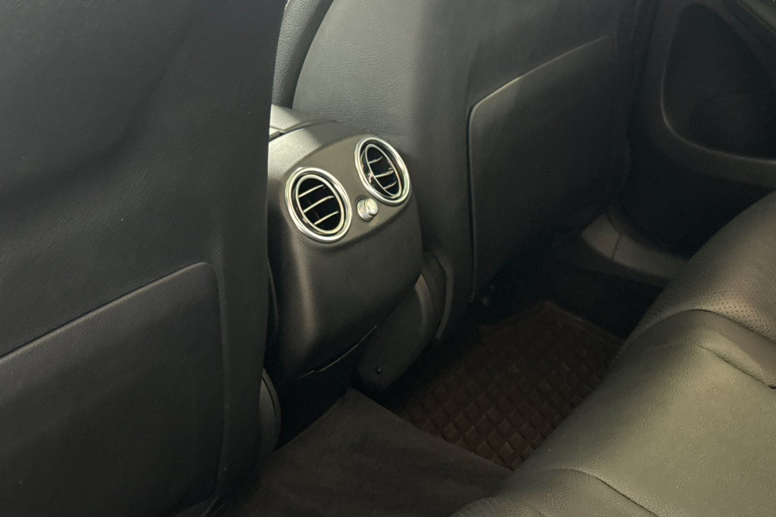 Used 2016 Mercedes-Benz GLC 300 4MATIC image 16