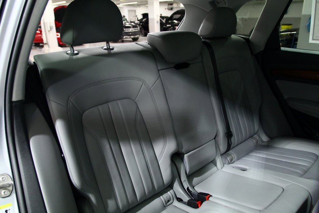 Used 2021 Audi Q5 2.0T Premium Plus w/ Premium Plus Package image 23