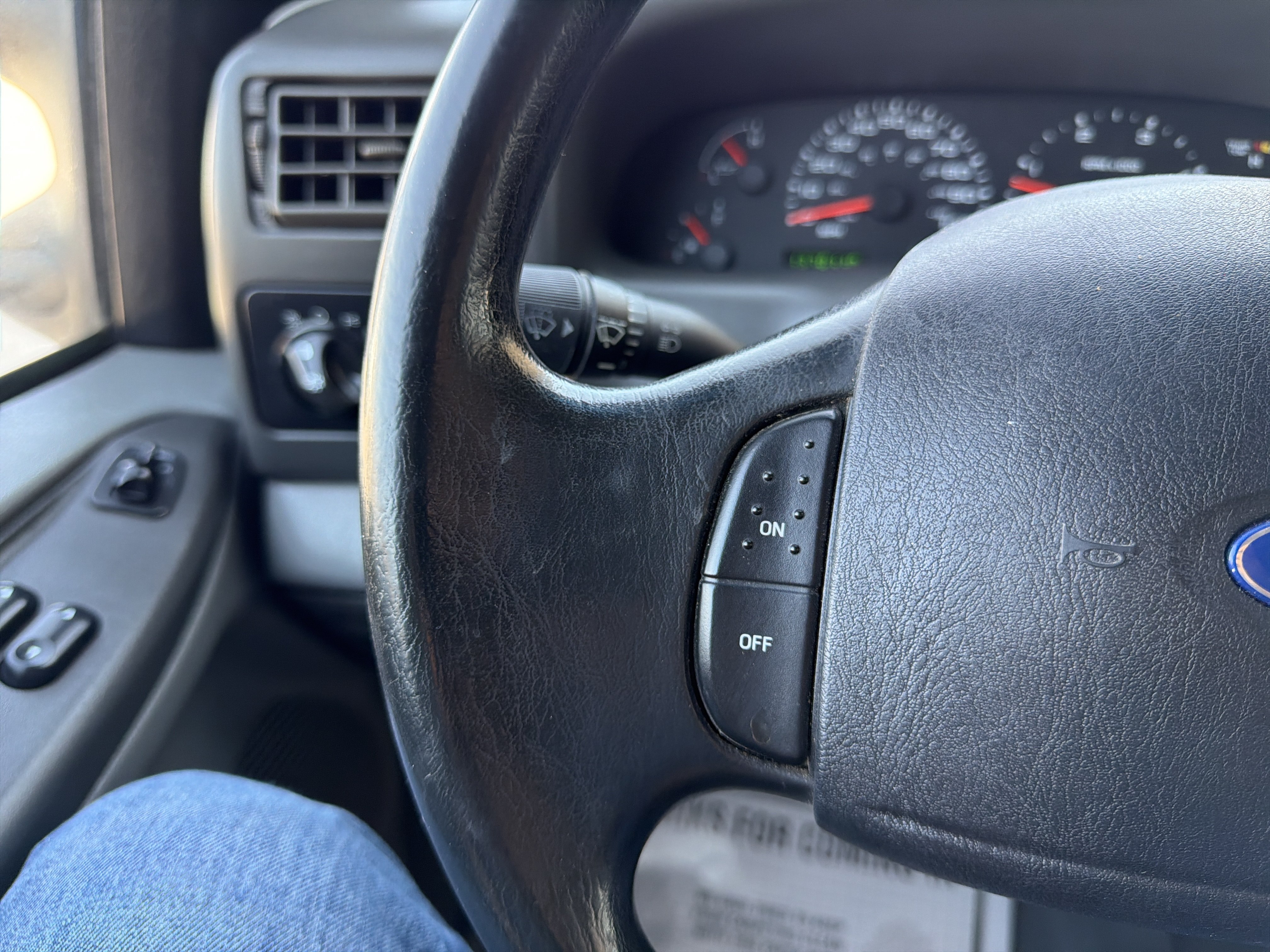 Used 2004 Ford F250 XLT AWD/4WD image 17
