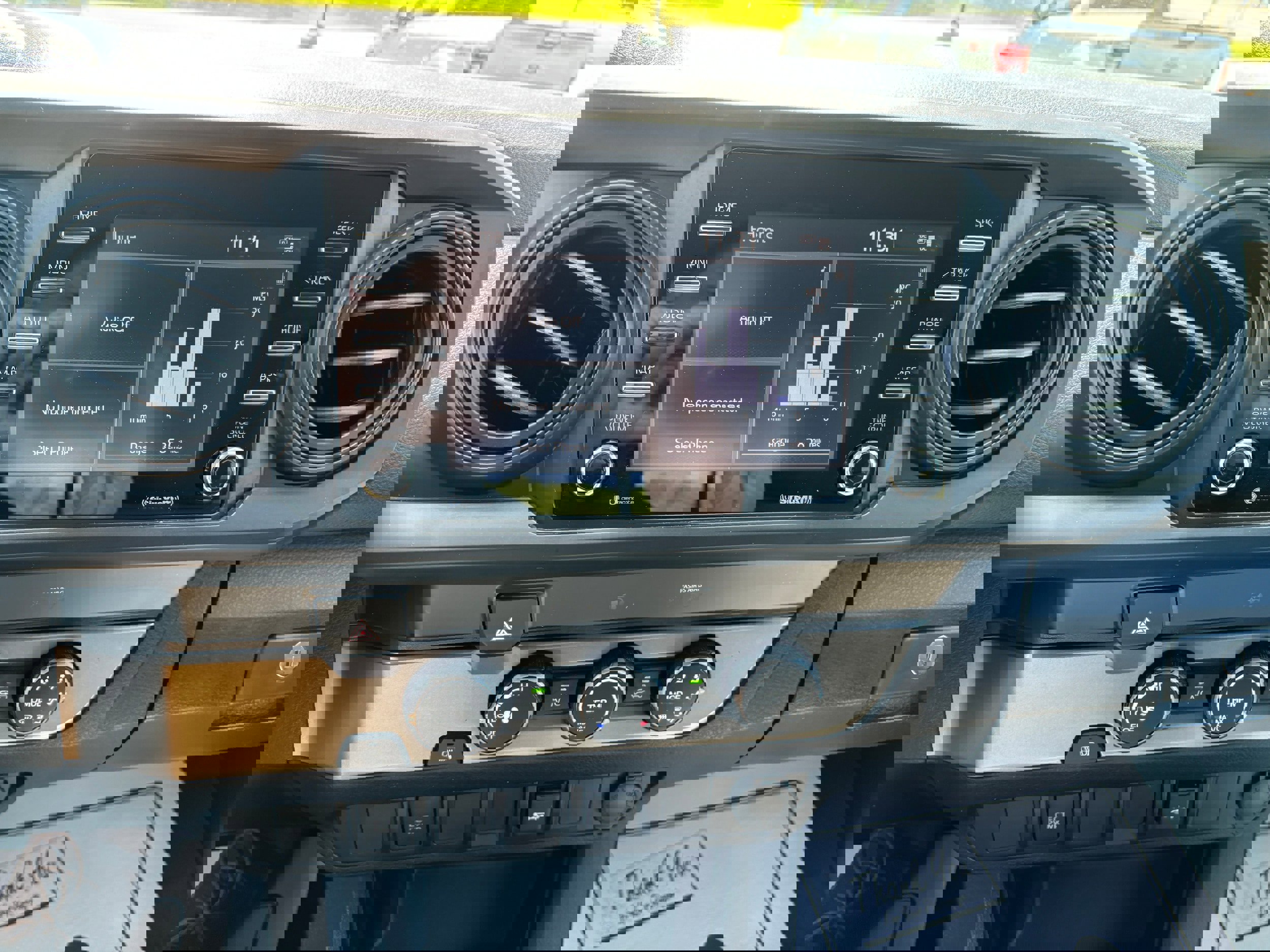 Used 2023 Toyota Tacoma SR image 13