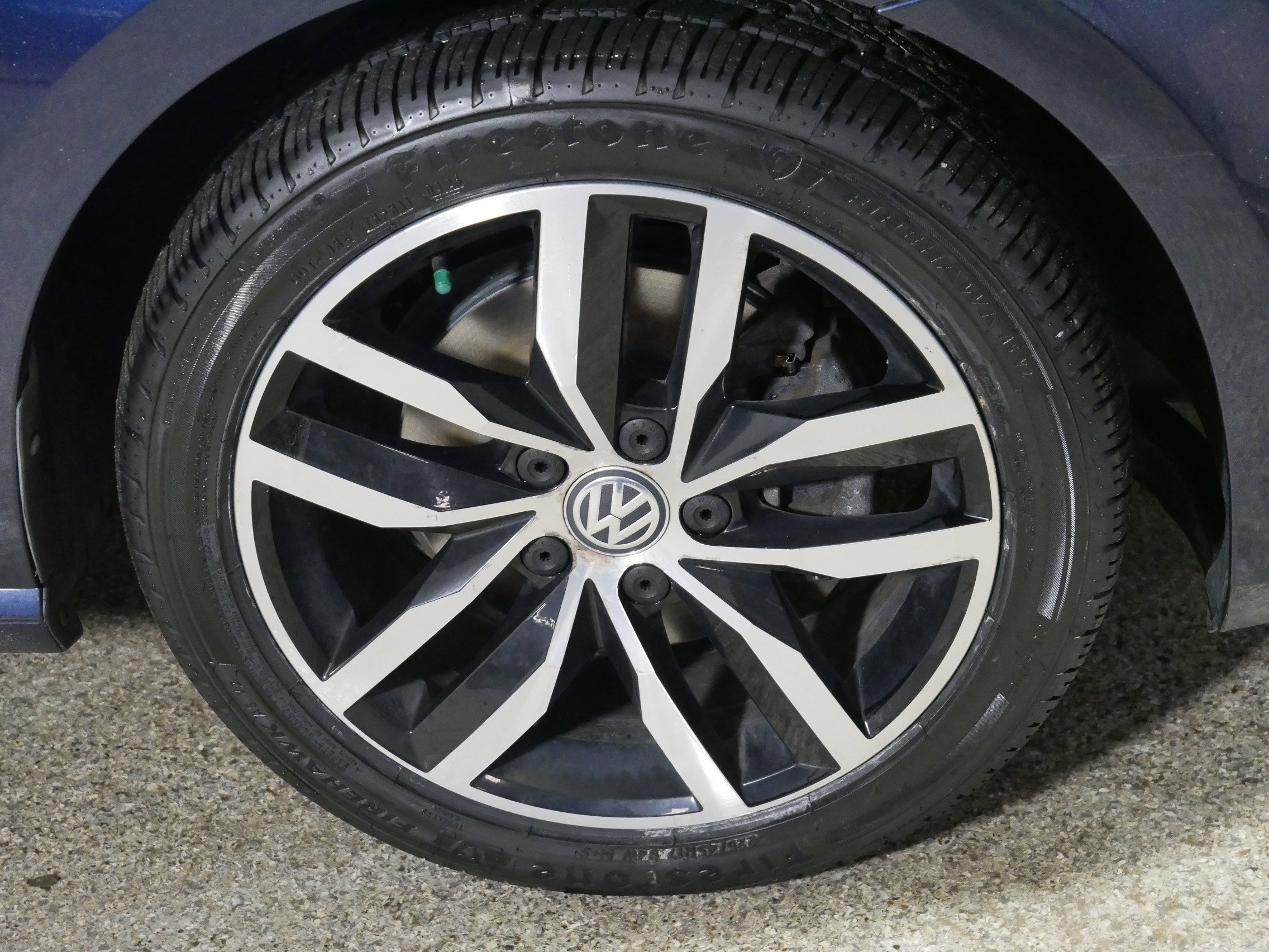 Used 2016 Volkswagen Golf Limited Edition image 15