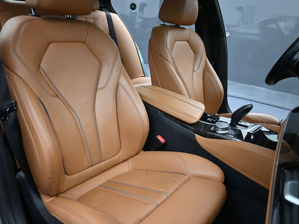 Used 2023 BMW 540i xDrive w/ M Sport Package image 21