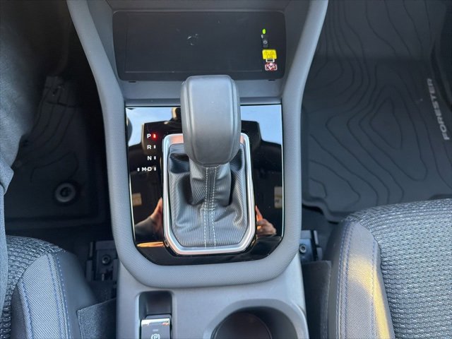 Used 2025 Subaru Forester Premium image 36