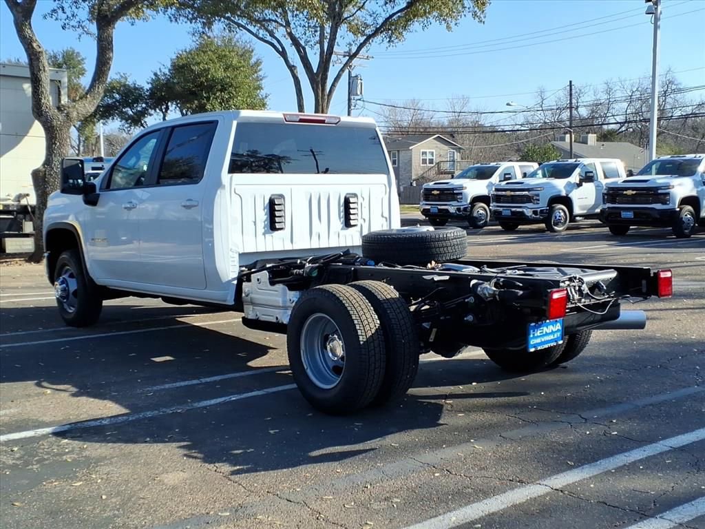 New 2026 Chevrolet Silverado 3500 LT image 9