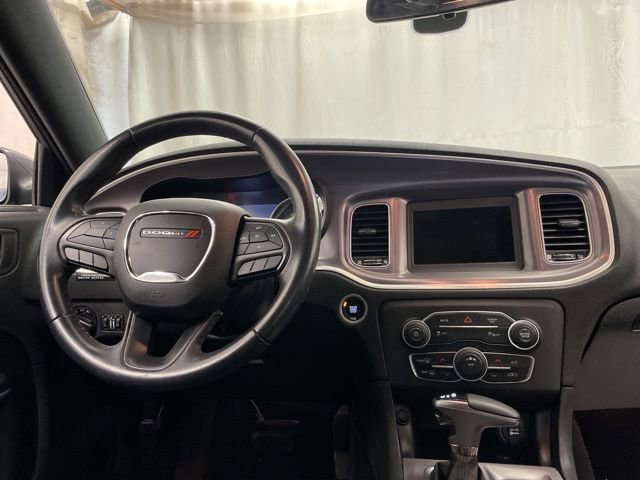 Used 2019 Dodge Charger SXT RWD image 17