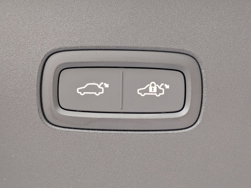 New 2025 Volvo EX90 Plus image 14