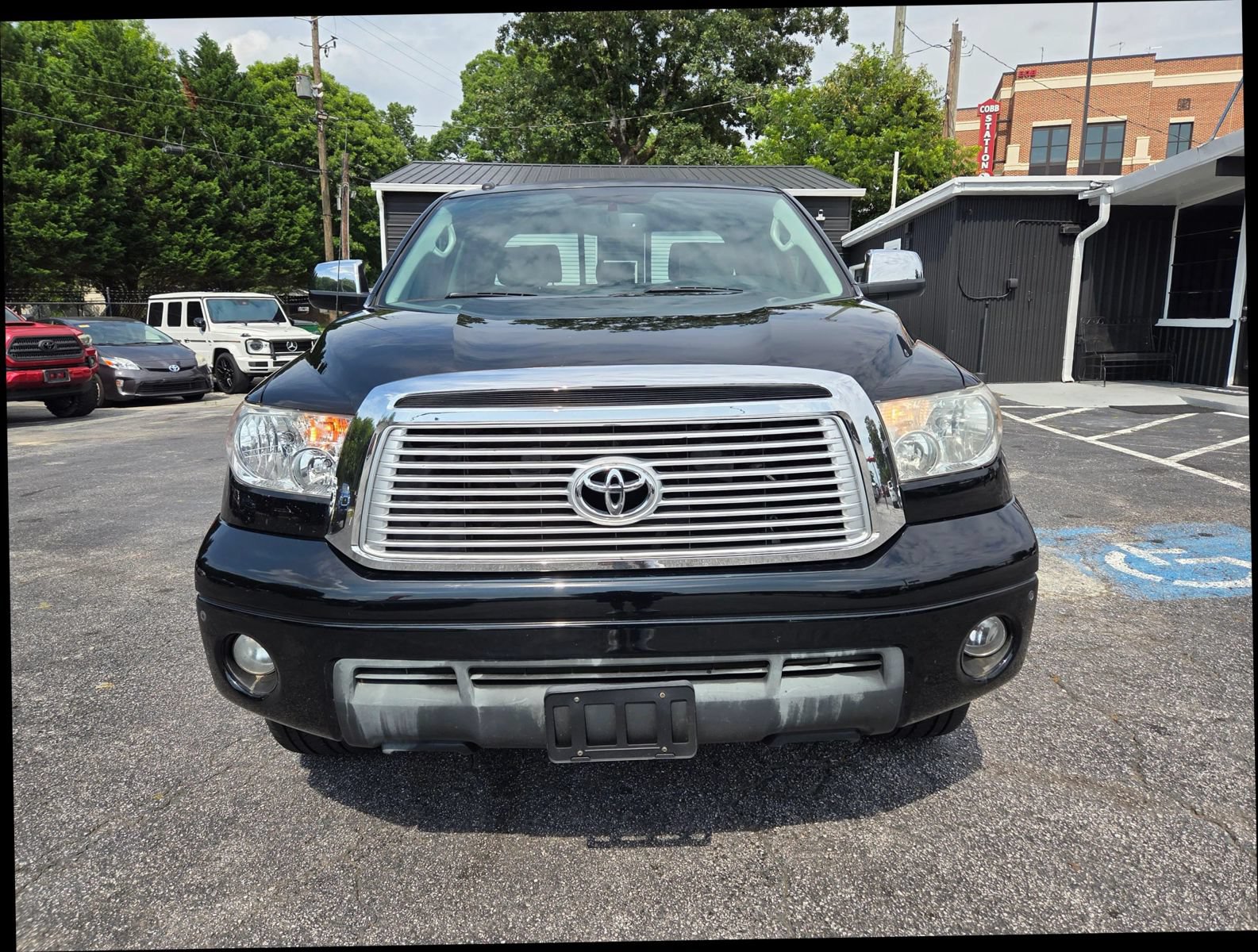 Used 2012 Toyota Tundra Limited w/ Memory Pkg AWD/4WD image 5
