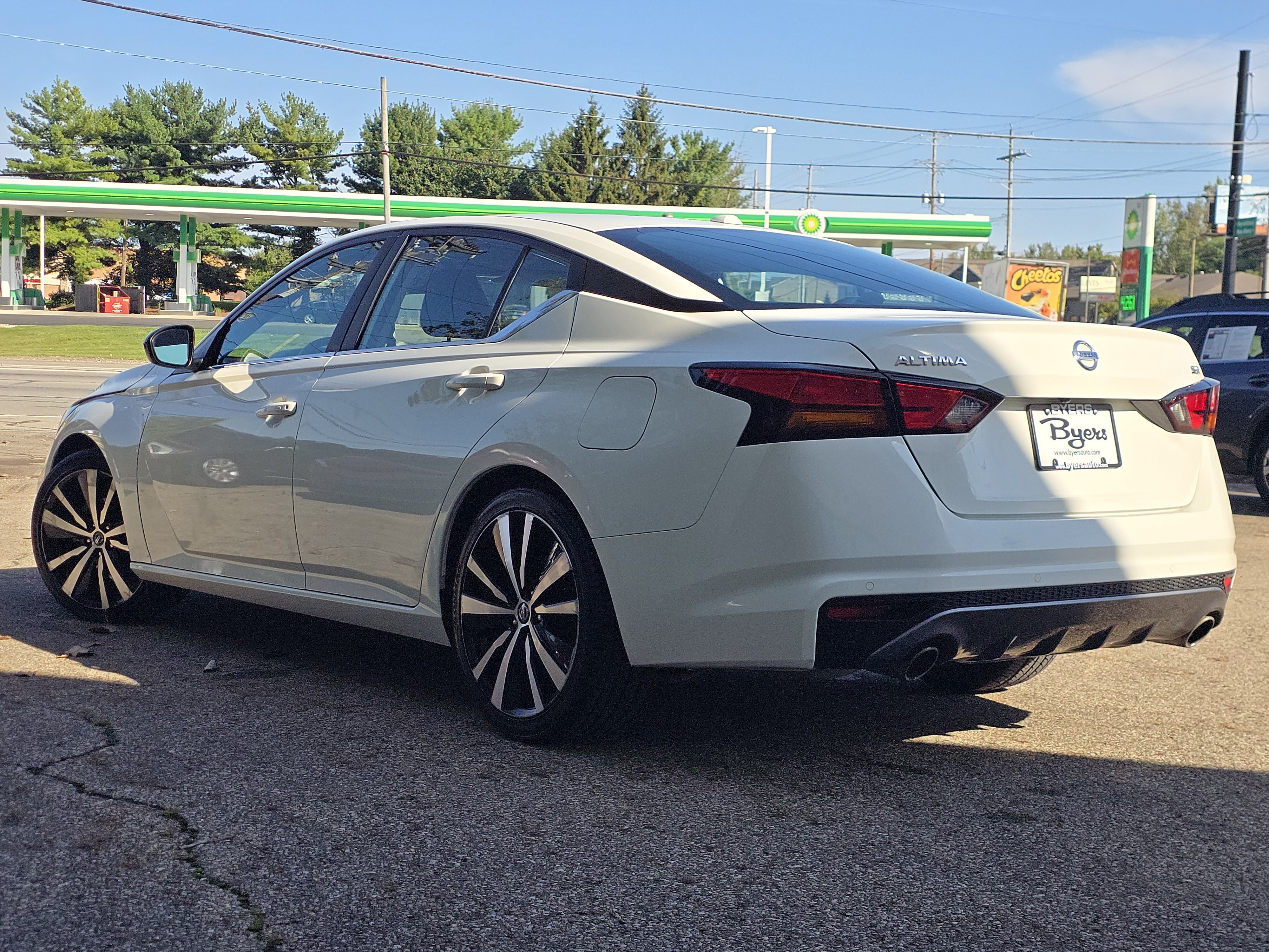 Used 2021 Nissan Altima 2.5 SR FWD image 5