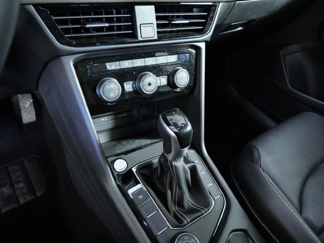 Used 2023 Volkswagen Taos SEL AWD/4WD image 20