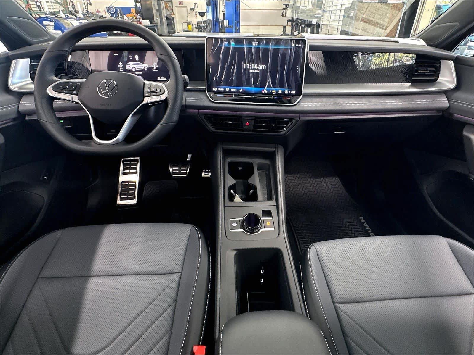 New 2026 Volkswagen Tiguan SE R-Line FWD image 5