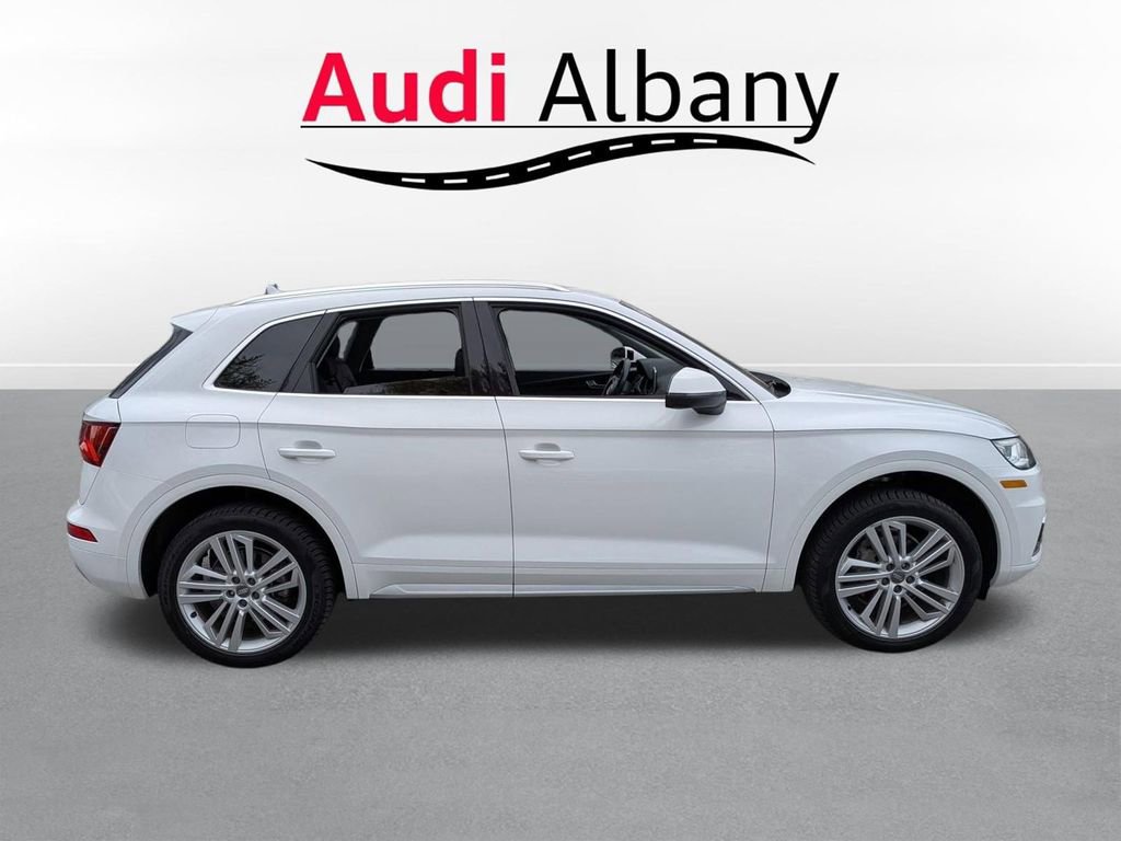 Used 2018 Audi Q5 Prestige w/ Prestige Package AWD/4WD image 3