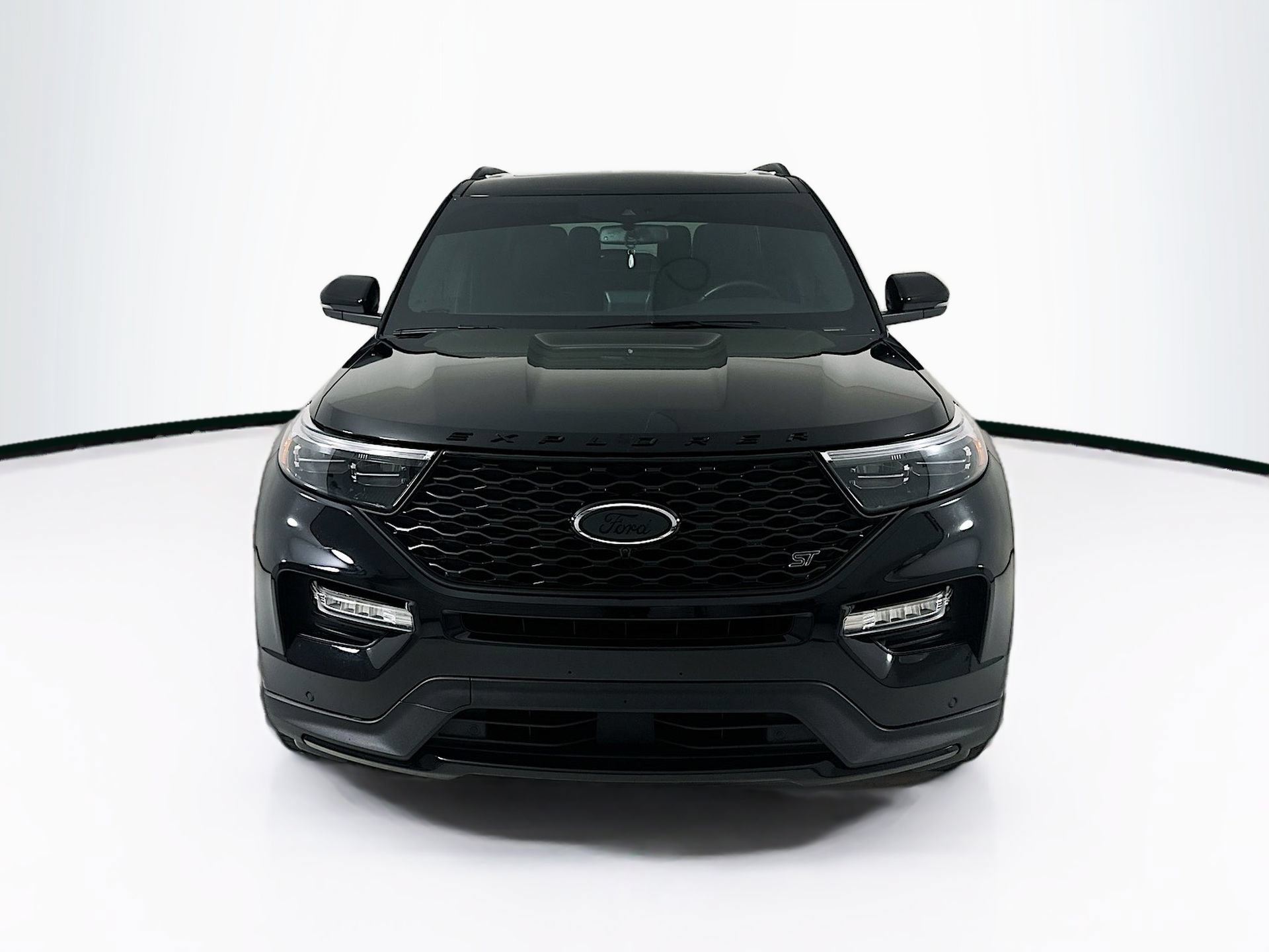Used 2023 Ford Explorer ST w/ Equipment Group 401A AWD/4WD image 2