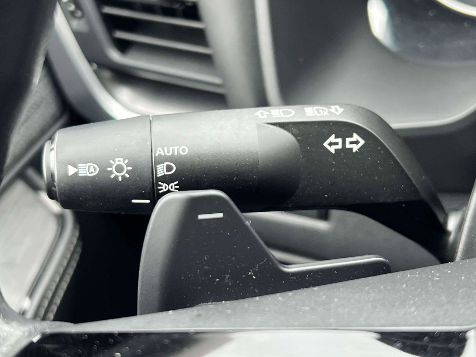 Used 2023 Nissan Rogue SV AWD/4WD image 19