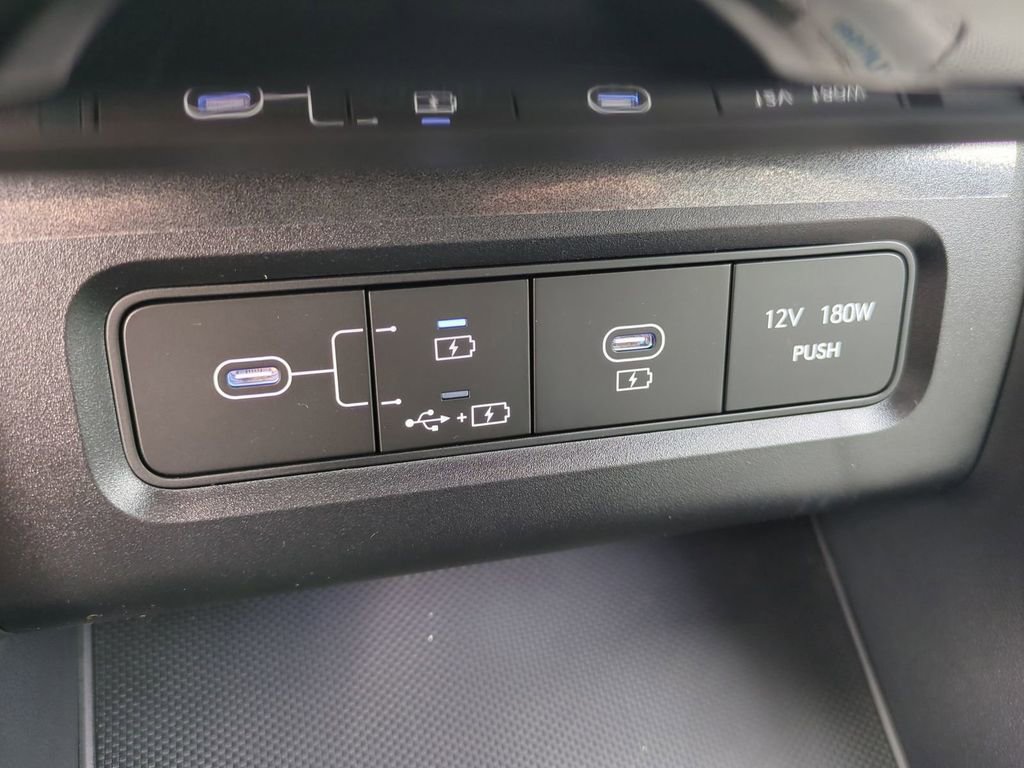 New 2026 Hyundai Tucson Limited image 28