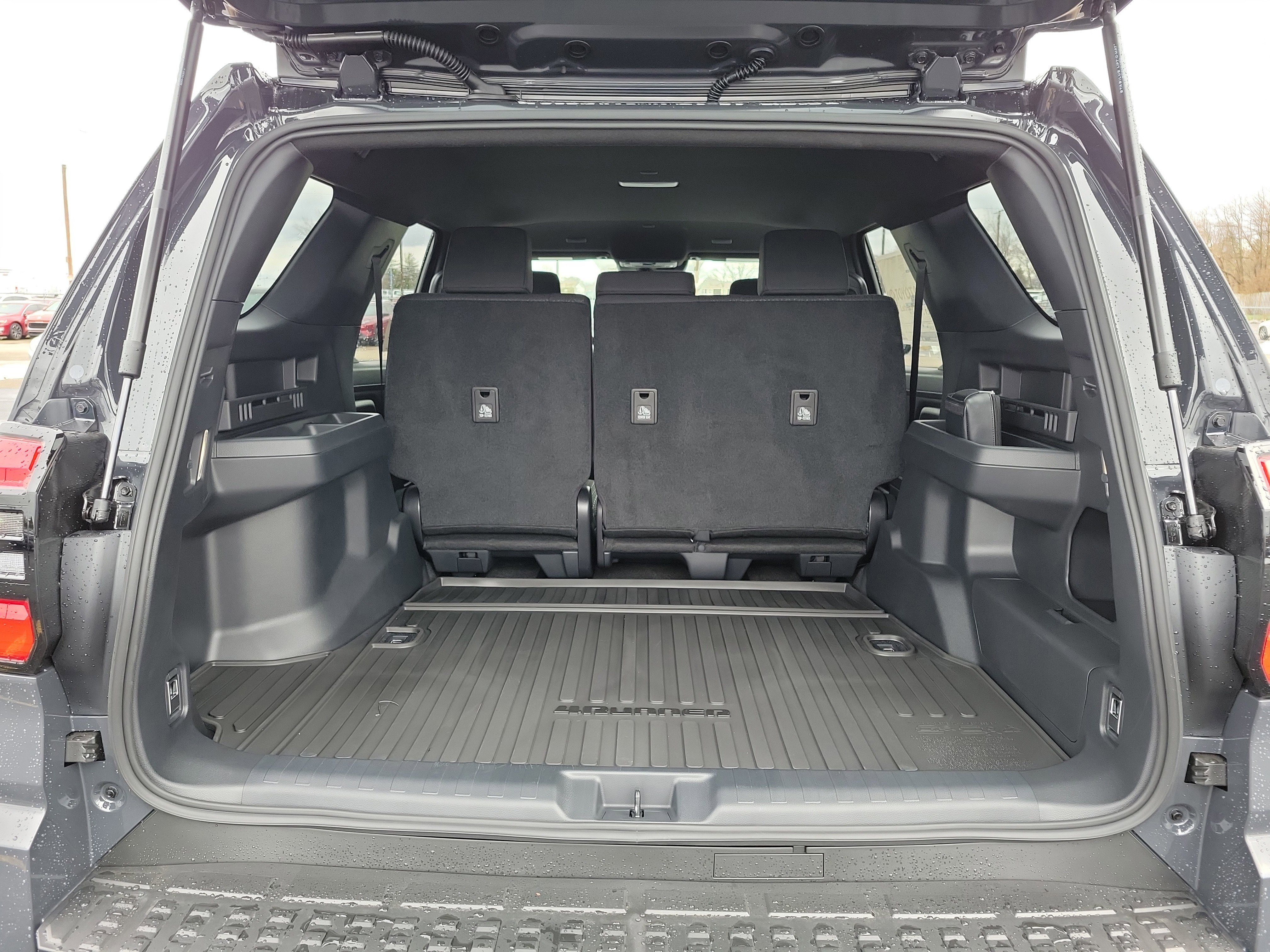 New 2025 Toyota 4Runner SR5 image 8