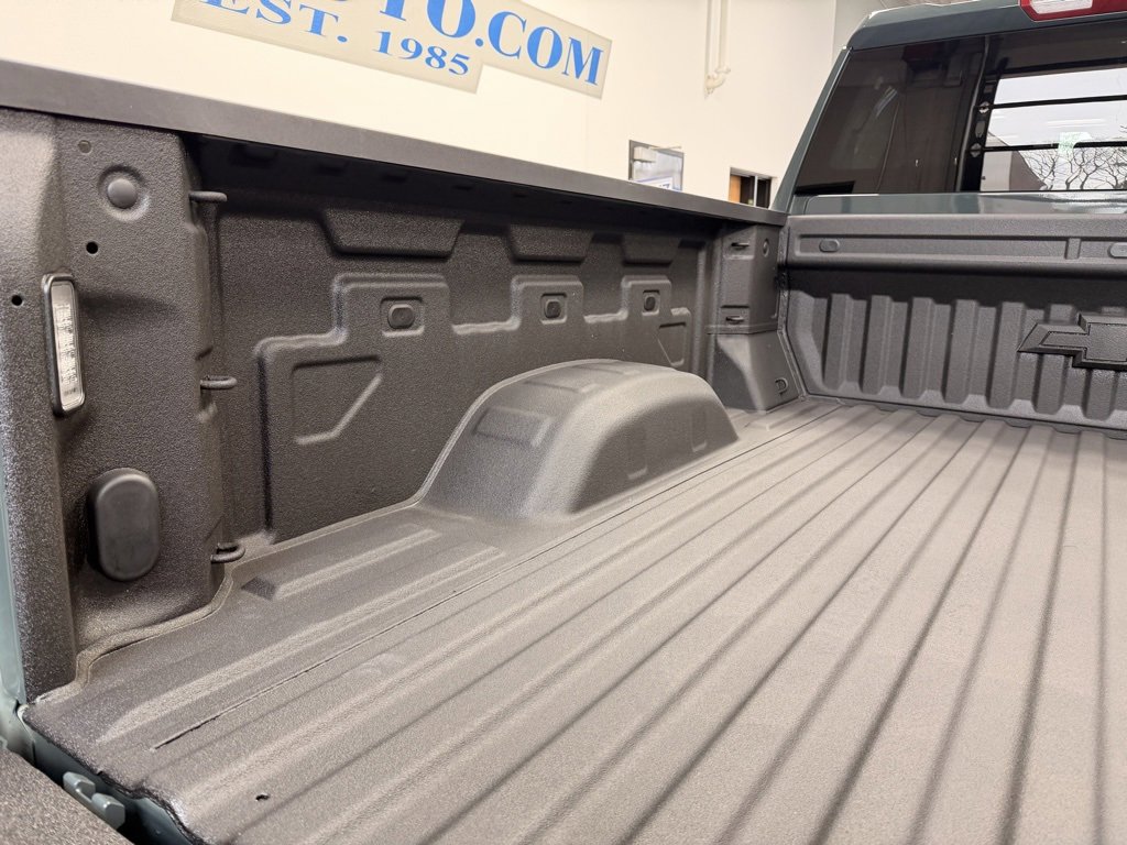 Used 2025 Chevrolet Silverado 2500 LT image 10