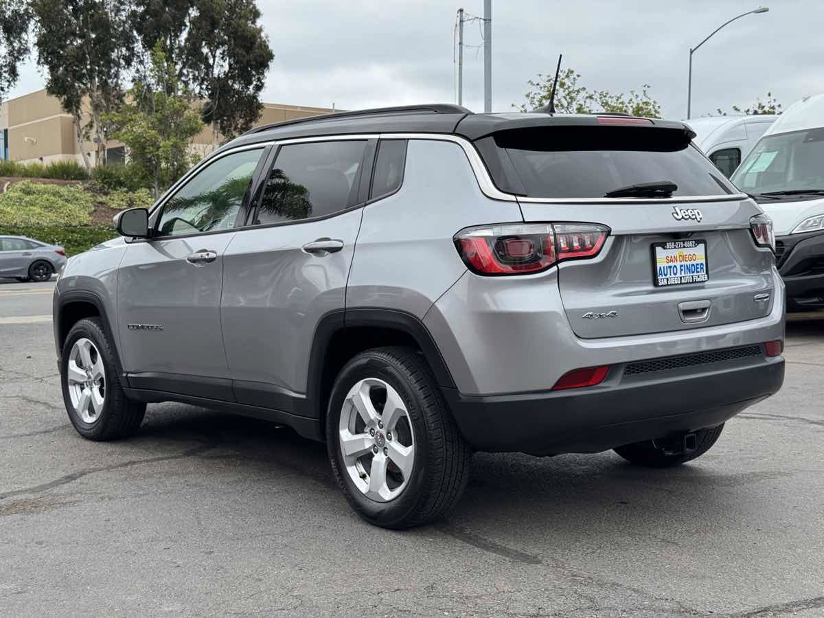 Used 2018 Jeep Compass Latitude w/ Popular Equipment Group AWD/4WD image 10