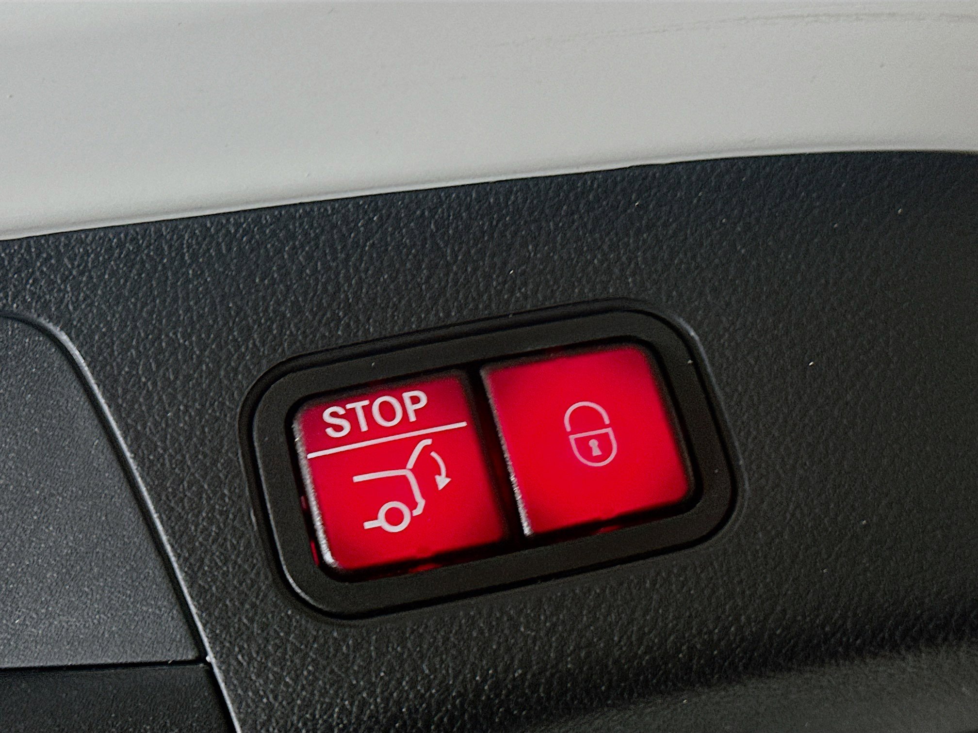 Used 2025 Mercedes-Benz GLA 250 image 27