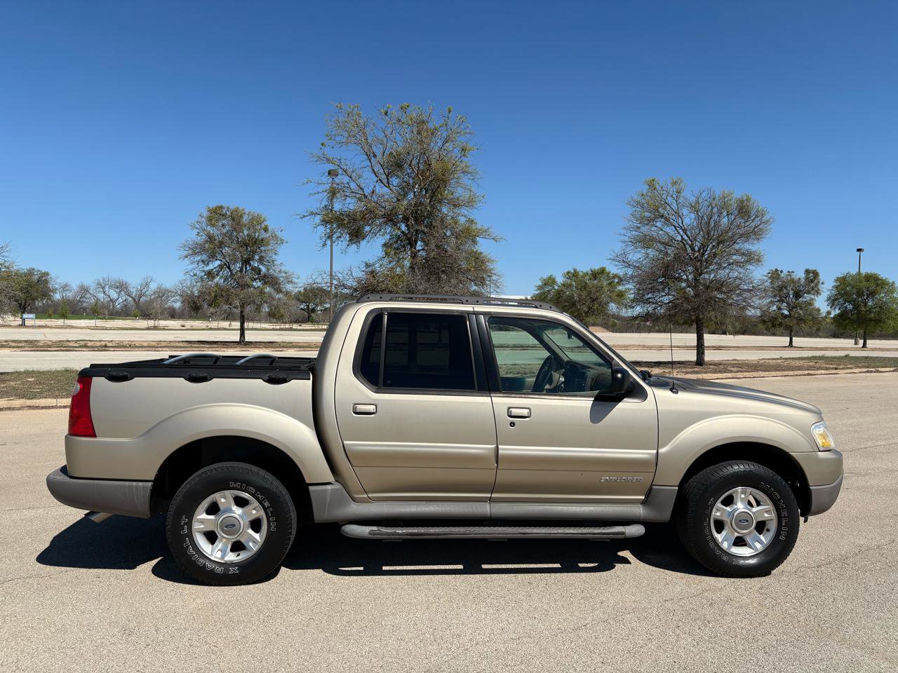 Used 2001 Ford Explorer Sport Trac 2WD image 53
