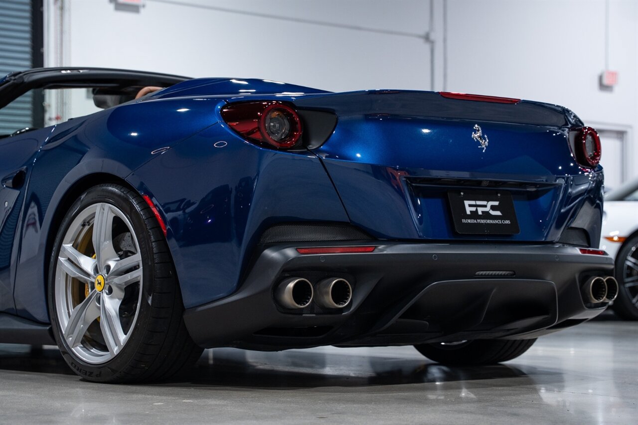 Used 2020 Ferrari Portofino RWD image 19