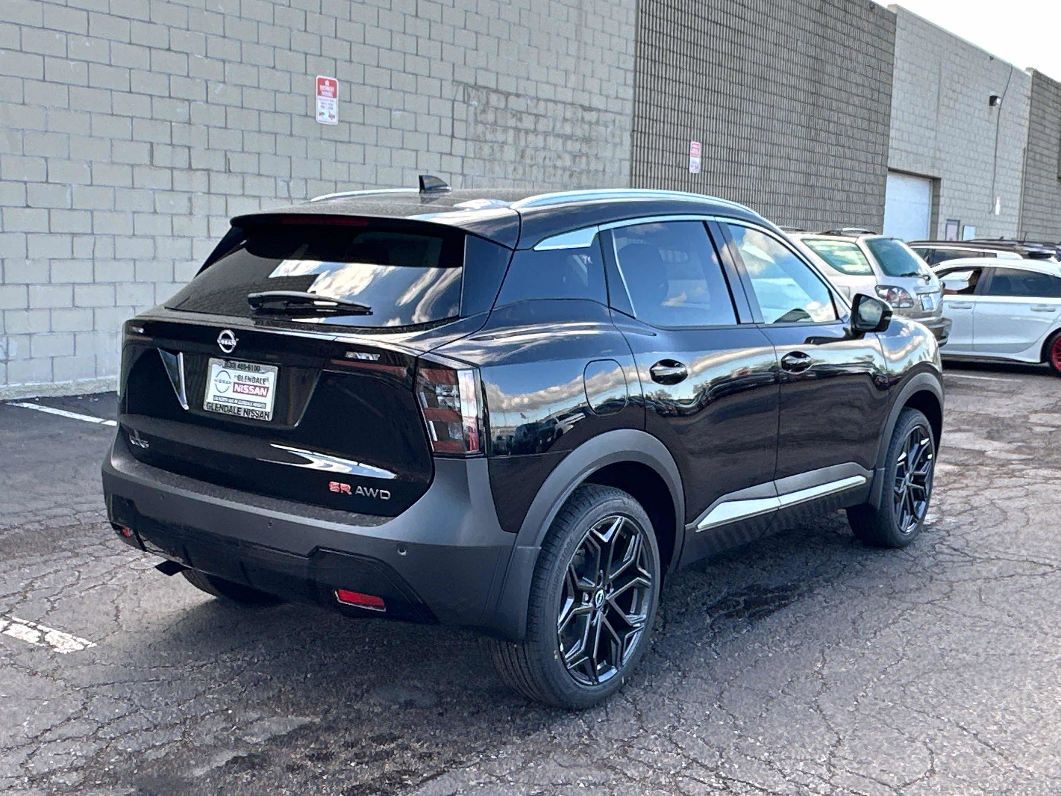 New 2026 Nissan Kicks SR w/ SR Premium Package AWD/4WD image 4