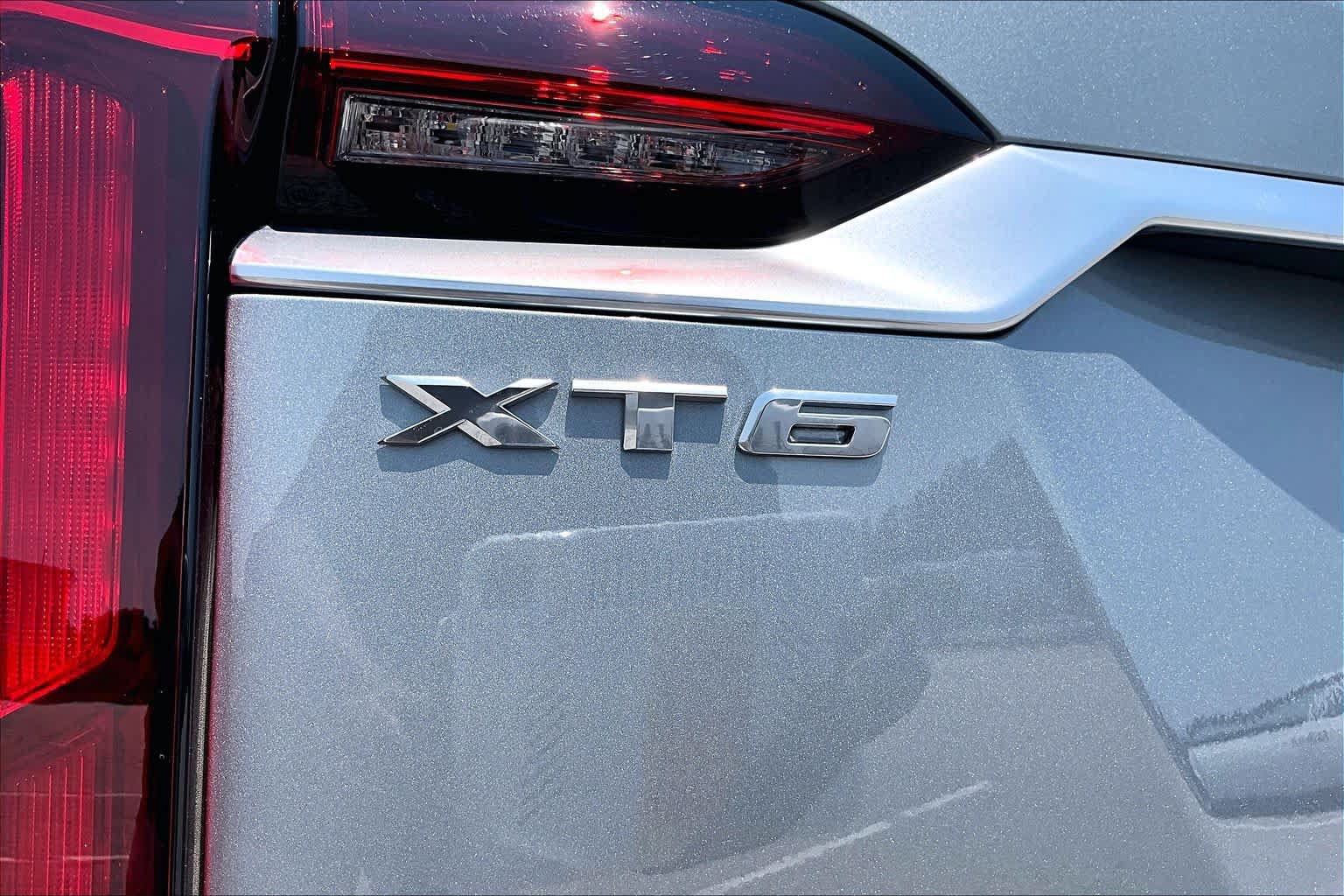 Used 2025 Cadillac XT6 Luxury FWD image 31